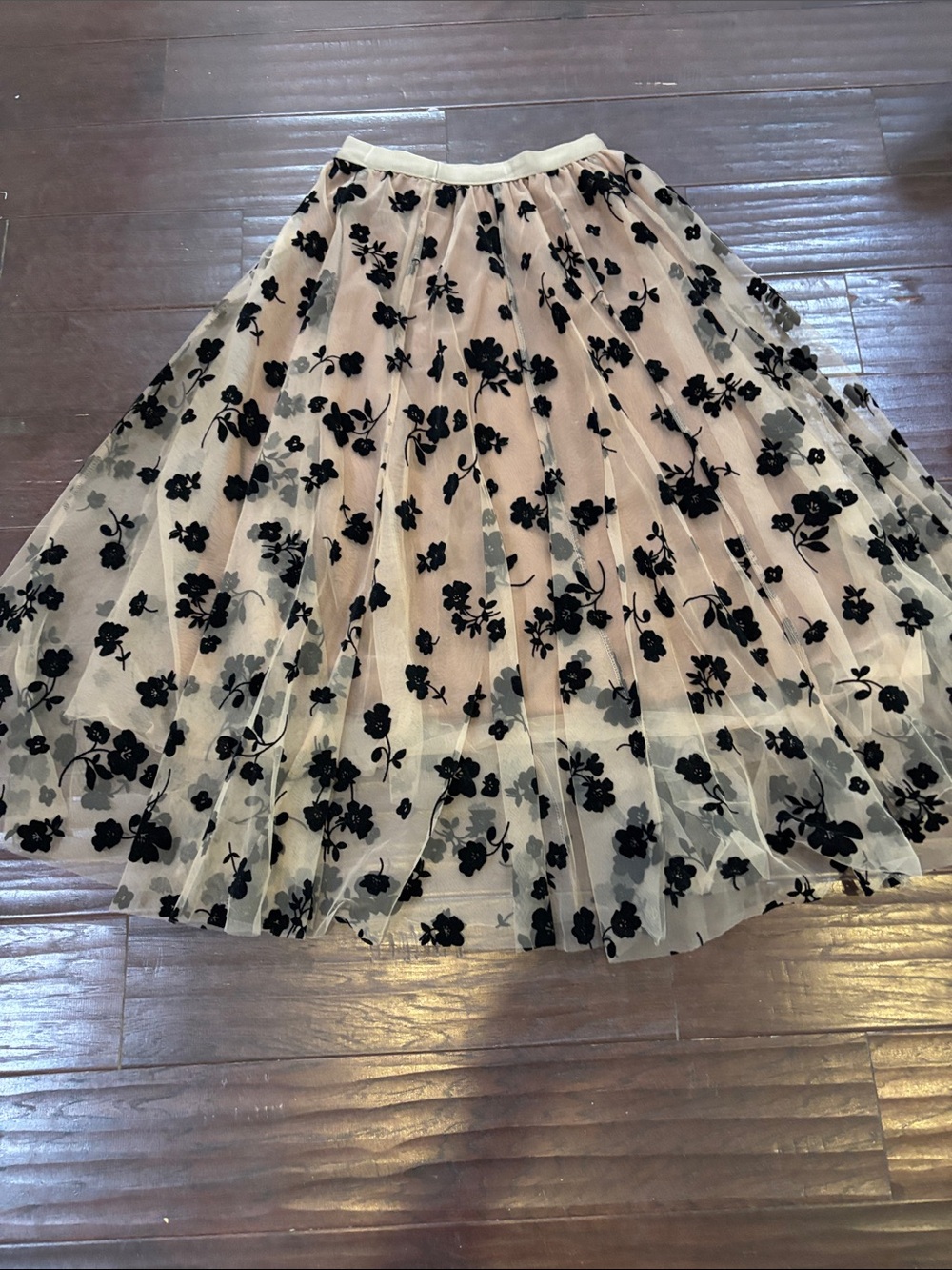 Source Unknown Black Floral Flocked Midi Skirt on Cream Mesh - Picture 1 of 4